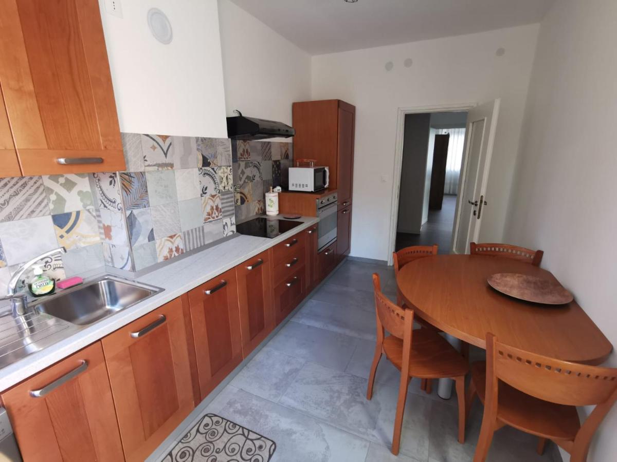 Terra Di Mezzo Apartment Gorizia Bagian luar foto